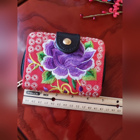 Ethnic Floral Embroidered 2 Sided Small Red Wallet - Picture 6 of 6